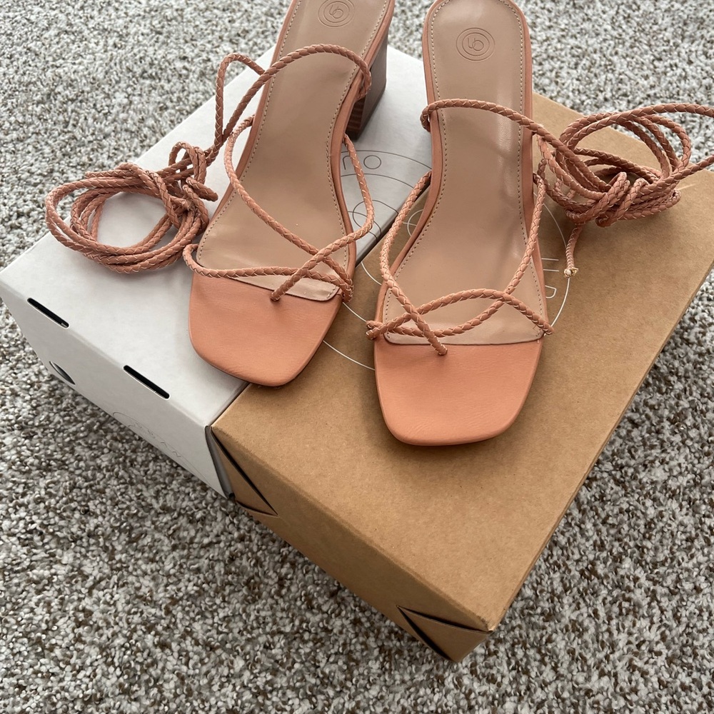 UO sandals - Picture 2 of 7